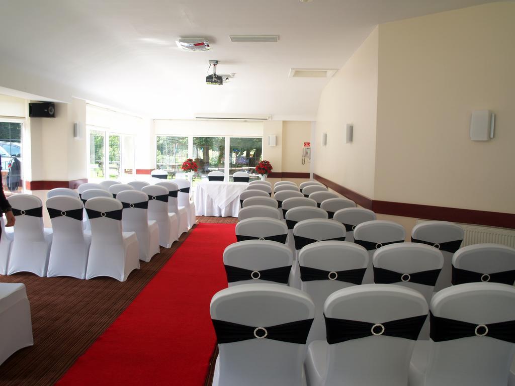 Briars Hall Hotel Burscough Екстер'єр фото