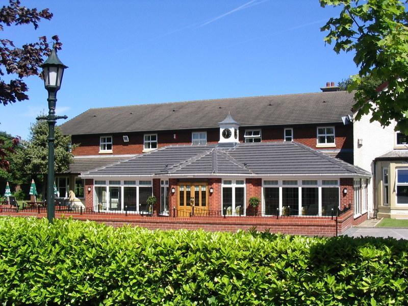 Briars Hall Hotel Burscough Екстер'єр фото