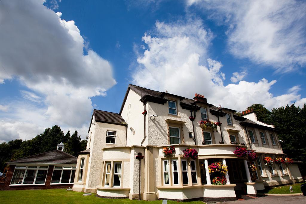 Briars Hall Hotel Burscough Екстер'єр фото